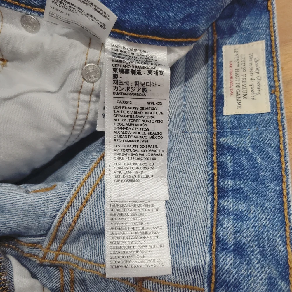 Levi's × Revolve Oxnard Athens High Rise Frayed Shorts - Picture 10 of 10